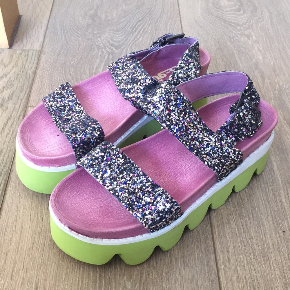 BOGO NEW Cute platform glitter sandals size 35